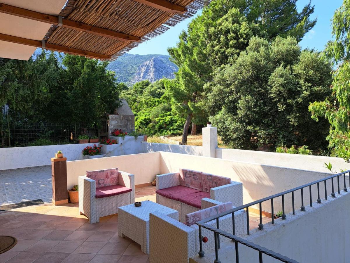 Ferienwohnung Domus De Mare Cala Gonone Exterior foto